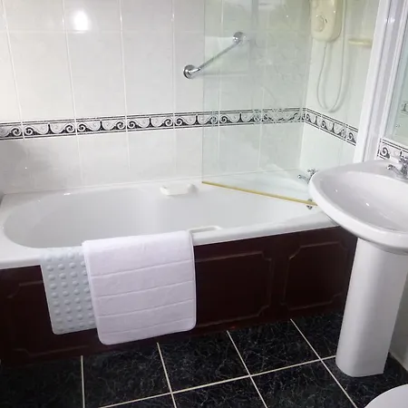 Bayview House Bed & Breakfast 3*